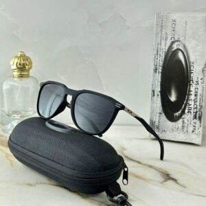 Oakley Sunglass - E